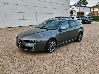 Second-hand Alfa Romeo 159 Ti 170 CP (125 kW) 2012 Gri Break