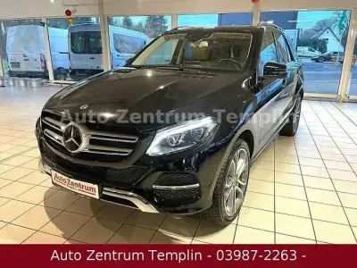 Używany Mercedes GLE400 333 KM (244 kW) 2017 Czarny Sedan/Limuzyna