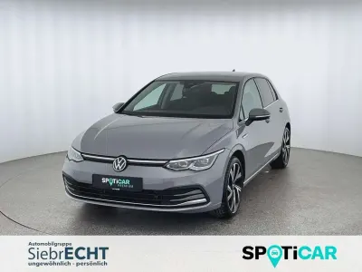 Gebraucht VW Golf VIII Style 131 PS (96 kW) 2024 Grau Limousine