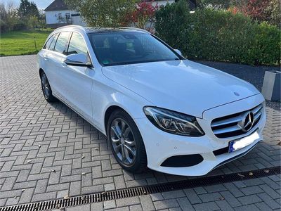 Weiß Gebraucht 2016 Mercedes C220 Avantgarde Kombi | 16.990 € (Fairer Preis)