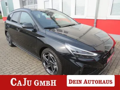Neu Hyundai i30 N Line 150 PS (110 kW) 2026 Schwarz Limousine