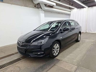 Black meet kettle Gebraucht 2021 Opel Astra Elegance Kombi | 9.900 €