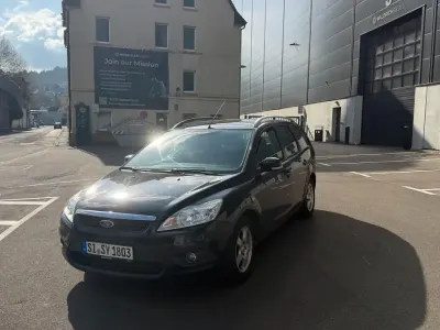 Gebraucht Ford Focus 109 PS (80 kW) 2010 Schwarz Kombi