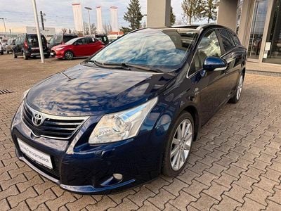 Blau Gebraucht 2010 Toyota Avensis Executive Kombi | 10.900 €