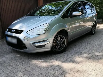 Gebraucht Ford S-MAX Titanium 163 PS (119 kW) 2012 Silber Van / Kleinbus