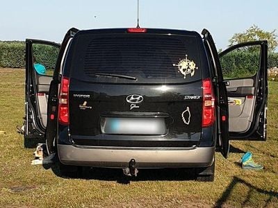 Hyundai H-1