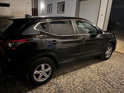 Gebraucht Nissan Qashqai Acenta 116 PS (85 kW) 2018 Schwarz SUV
