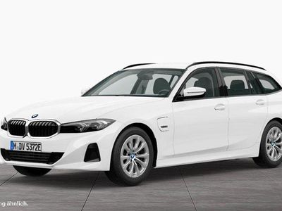 Weiß Gebraucht 2022 BMW 320e Kombi | 30.901 € (Fairer Preis)