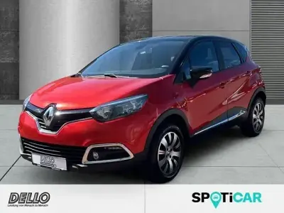 Używany Renault Captur Experience 90 KM (66 kW) 2017 Czerwony SUV