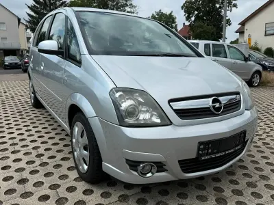 Gebraucht Opel Meriva 105 PS (77 kW) 2009 Silber Van / Kleinbus