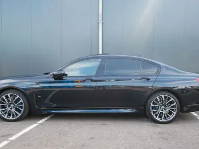 Gebraucht BMW 745e 286 PS (210 kW) 2020 Schwarz Limousine