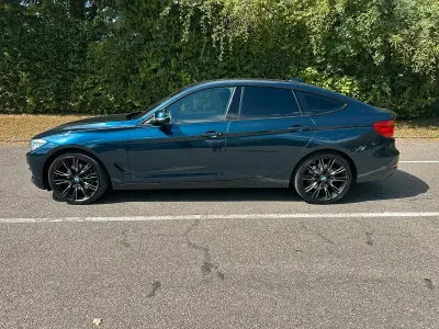 Gebraucht BMW 330 258 PS (189 kW) 2014 Blau Limousine