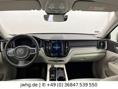 Usata Volvo XC60 Core 197 CV (144 kW) 2023 Argento SUV
