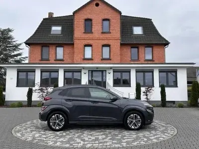Gebraucht Hyundai Kona Trend 100 kW (136 PS) 2022 Grau SUV