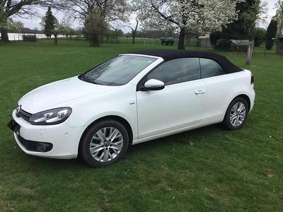 Gebraucht VW Golf Cabriolet Life 140 PS (102 kW) 2013 Weiß Cabrio
