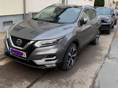 Gebraucht Nissan Qashqai Tekna 159 PS (116 kW) 2019 Grau SUV