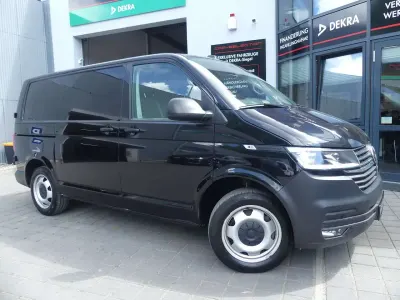 Gebraucht VW Transporter 150 PS (110 kW) 2023 Deep black perleffekt Van