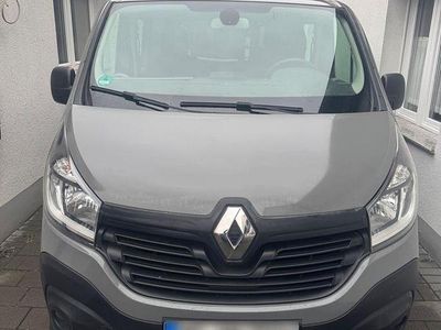 Gebraucht Renault Trafic 121 PS (88 kW) 2017 Grau Van / Kleinbus