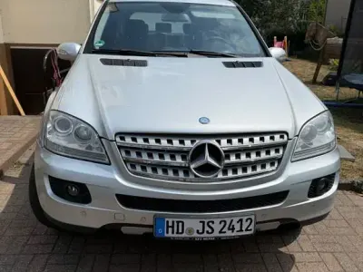 Gebraucht Mercedes ML320 224 PS (164 kW) 2008 Silber SUV