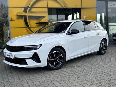Gebraucht Opel Astra 131 PS (96 kW) 2025 Lack weiss banquise Limousine