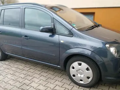 Brugt Opel Zafira 140 HK (102 kW) 2006 Blå MPV