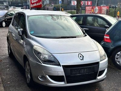 Grau Gebraucht 2010 Renault Scénic III Dynamique Van / Kleinbus | 2.790 € (Fairer Preis)