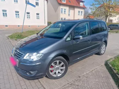 Gebraucht VW Touran 109 PS (80 kW) 2007 Silber Van / Kleinbus