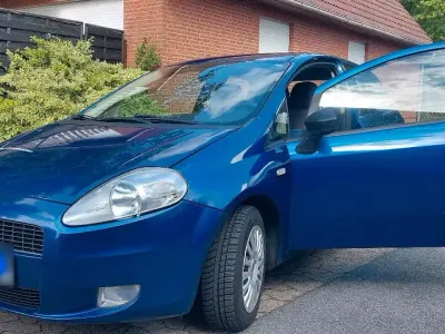 Gebraucht Fiat Punto 77 PS (56 kW) 2008 Blau Kleinwagen