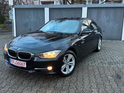Schwarz Gebraucht 2012 BMW 320 Limousine | 6.999 € (Guter Preis)