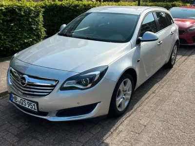 Gebraucht Opel Insignia 140 PS (102 kW) 2013 Grau Kombi