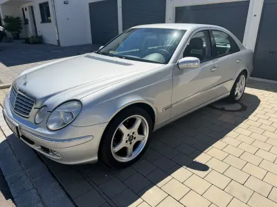 Gebraucht Mercedes E320 Elegance 224 PS (164 kW) 2003 Silber Limousine