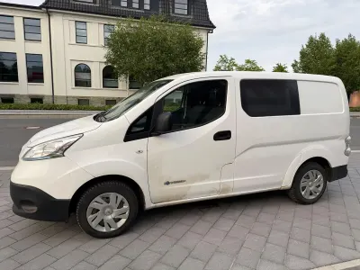 Gebraucht Nissan e-NV200 Comfort 80 kW (109 PS) 2021 Weiß Van / Kleinbus