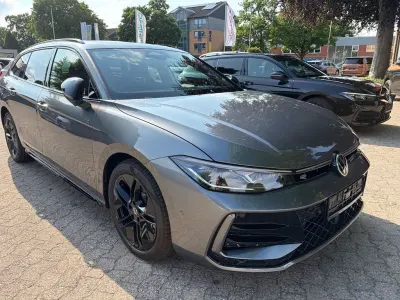 Neu VW Passat R-line 193 PS (141 kW) 2026 Diabasgrau metallic Kombi