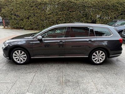 Grau Gebraucht 2019 VW Passat Highline Kombi | 12.980 € (Teuer)