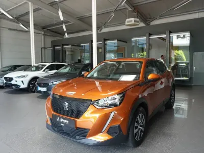 Gebraucht Peugeot 2008 Active 110 PS (80 kW) 2021 Orange metallic SUV