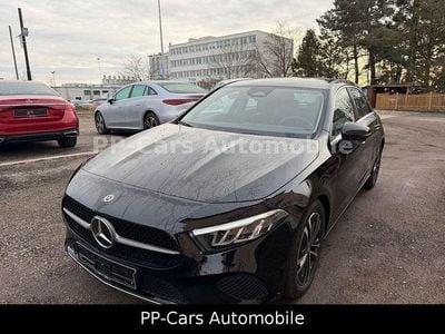 Gebraucht Mercedes A200 Progressive 150 PS (110 kW) 2024 Kosmosschwarz  metalliclack Kleinwagen