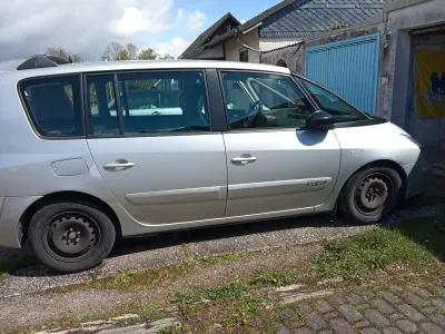 Gebraucht Renault Espace 139 PS (102 kW) 2010 Grau Van / Kleinbus