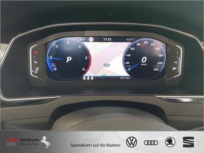 Rot Gebraucht 2023 VW Passat Business Kombi | 21.969 € (Guter Preis)