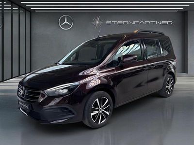 Second-hand Mercedes T180 Progressive 116 CP (85 kW) 2024 Roșu Monovolum