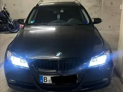 Gebraucht BMW 325 197 PS (144 kW) 2008 Schwarz Kombi