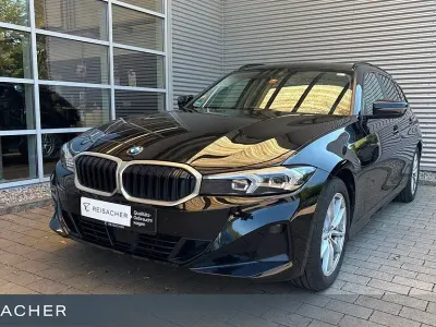 Gebraucht BMW 320 190 PS (139 kW) 2023 Schwarz Limousine