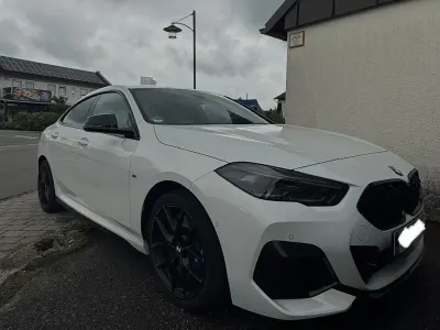 Używany BMW M235 306 KM (225 kW) 2021 Biały Sedan/Limuzyna