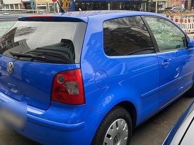 Gebraucht VW Polo 55 PS (40 kW) 2004 Blau Kleinwagen