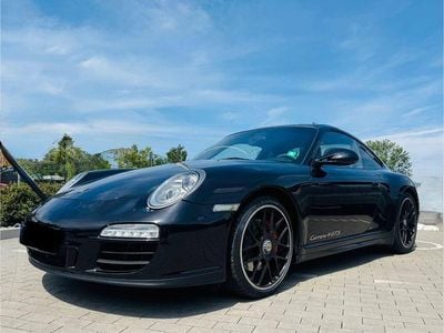 Porsche 911 Carrera GTS
