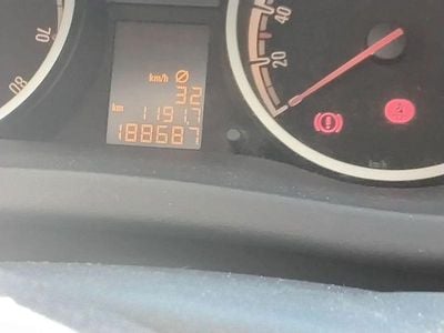 Usata Opel Corsa Selection 69 CV (50 kW) 2010 Grigio Utilitaria