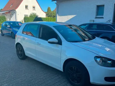 Gebraucht VW Golf VI 80 PS (58 kW) 2010 Weiß Kleinwagen