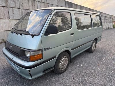 Begagnad Toyota HiAce H2 79 HK (58 kW) 1995 Grön Minibuss