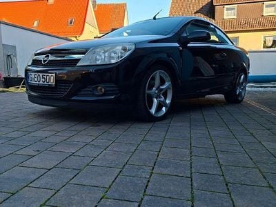 Schwarz Gebraucht 2007 Opel Astra Cabriolet Cabrio | 4.990 € (Etwas zu teuer)