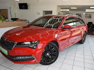 Gebraucht Skoda Superb LAURIN & KLEMENT 272 PS (200 kW) 2020 Rot Kombi