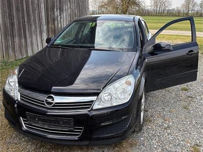 Gebraucht Opel Astra 90 PS (66 kW) 2009 Schwarz Limousine